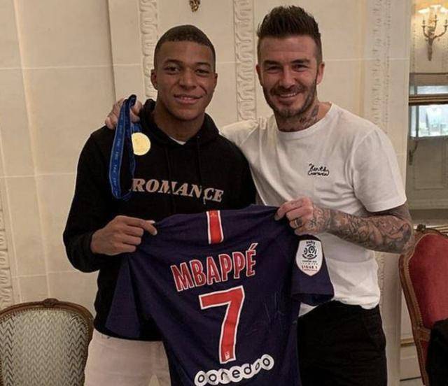 《棒球与民权运动：杰基·罗宾森打破肤色藩篱的深远意义》