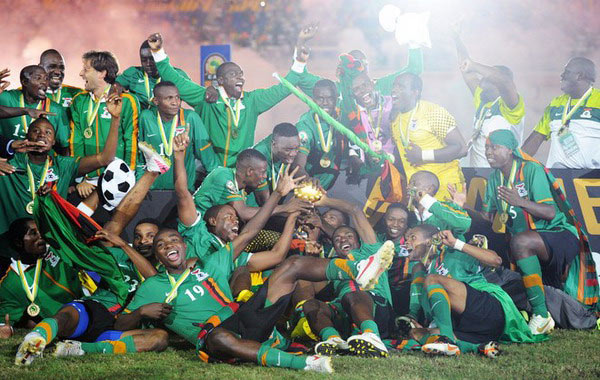 罗马3-1客胜克雷莫内塞登顶意甲，苏莱、埃文-弗格森、利马破门