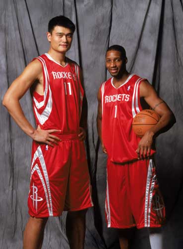 2-0！奥尔莫破球荒，巴萨体验皇马的苦，复仇鱼腩重返榜首！