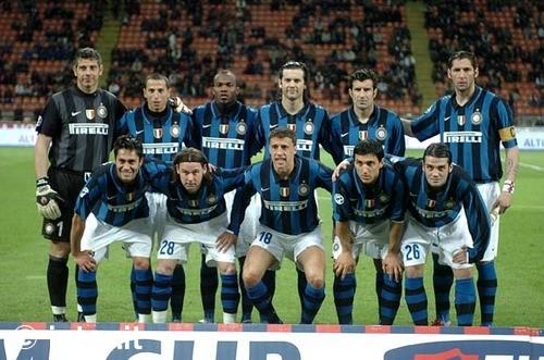 换个角度再看一次阿门这个球飞了多远，空中还闪过一人