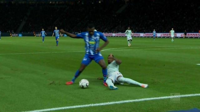 詹姆斯：生涯中所有对我打球方式的批评都很愚蠢，我不会改变